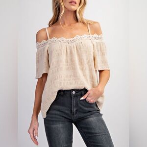 COLD SHOULDER TEXTURED CHIFFON WOVEN TOP
